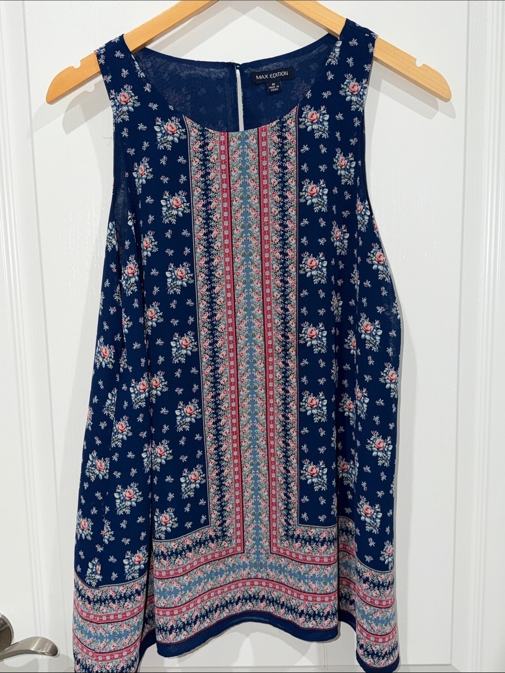 Max Edition Navy Floral Border-Print tank blouse size medium
